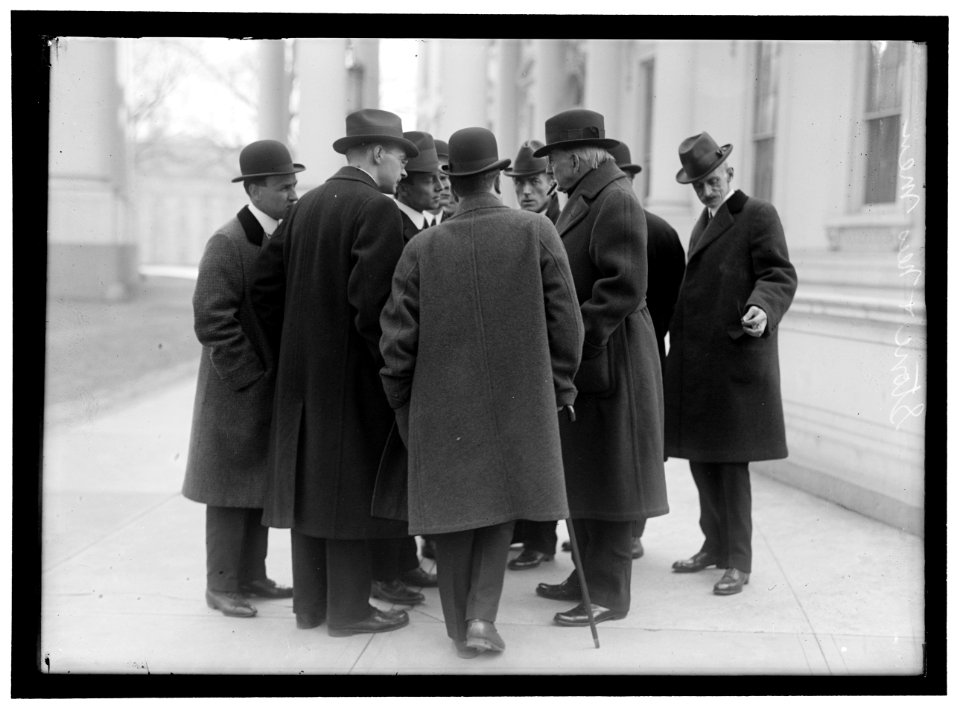 PRESS CORRESPONDENTS. SENATOR STONE LCCN2016867052