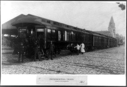 Presidential train (of Grover Cleveland, with pullman waiters posed at back of train) LCCN2002706347