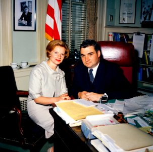 Press Secretary Pierre Salinger with Visitor (14190800322)