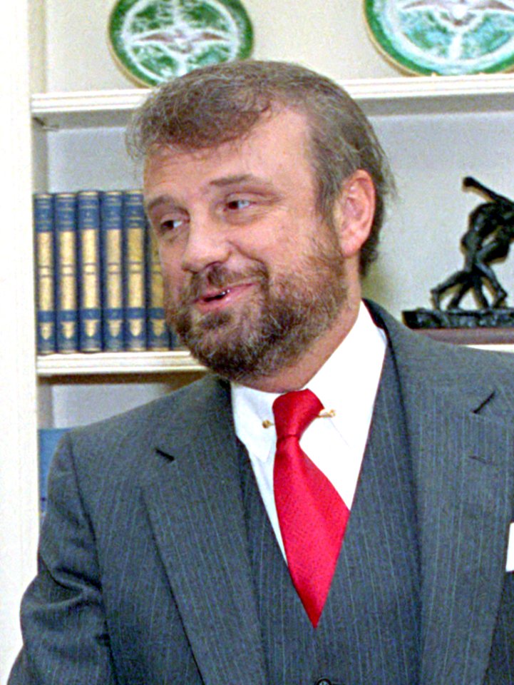 President Ronald Reagan with Tony Dolan (cropped)