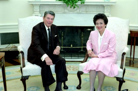 President Ronald Reagan meeting with President Corazon Aquino of the Philippines in the Oval Office