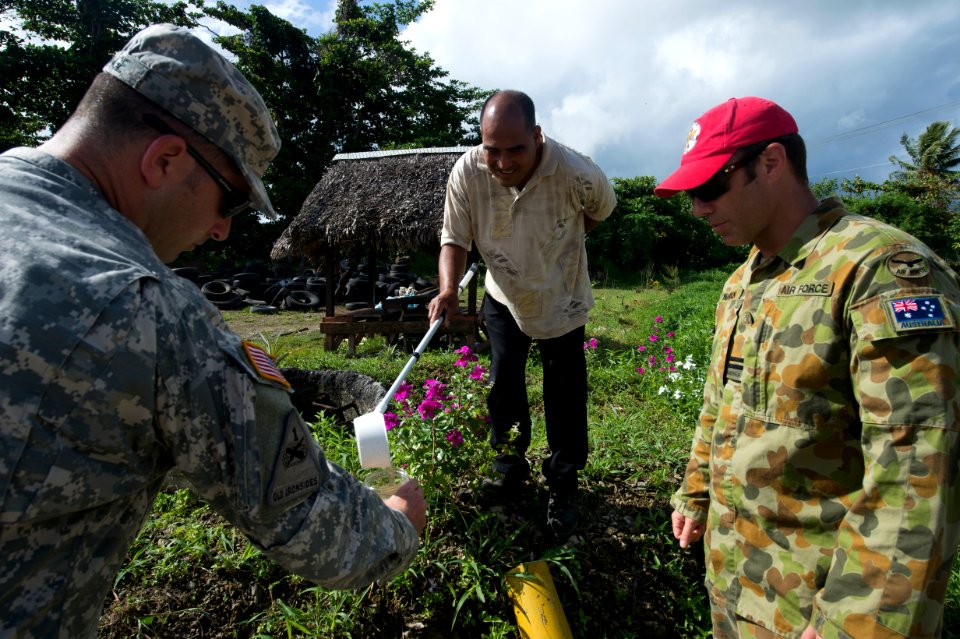 Preventive Medicine team tests for mosquitoes 150624-N-MK341-008