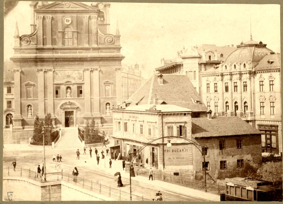 Prešernov trg in frančiškanska cerkev Marijinega oznanjenja v Ljubljani 1905
