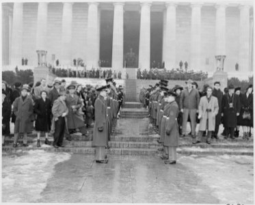 President Truman attended a ceremony at Lincoln Memorial in honor of President Lincoln's birthday. This photo shows... - NARA - 199788 photo