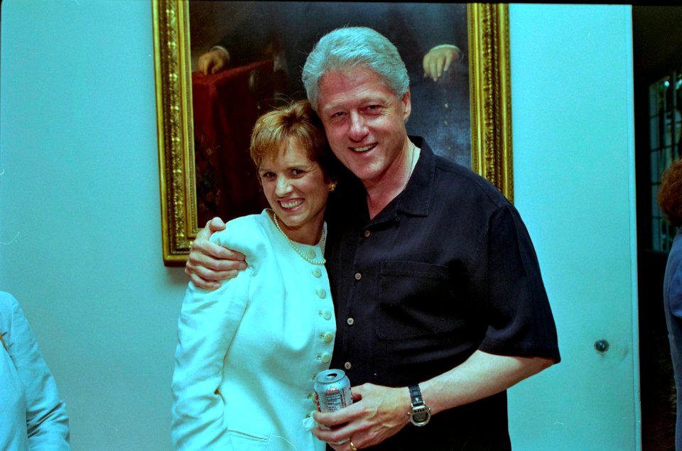 President William Jefferson Clinton at a movie screening outside the Family Theatre of the White House (18)