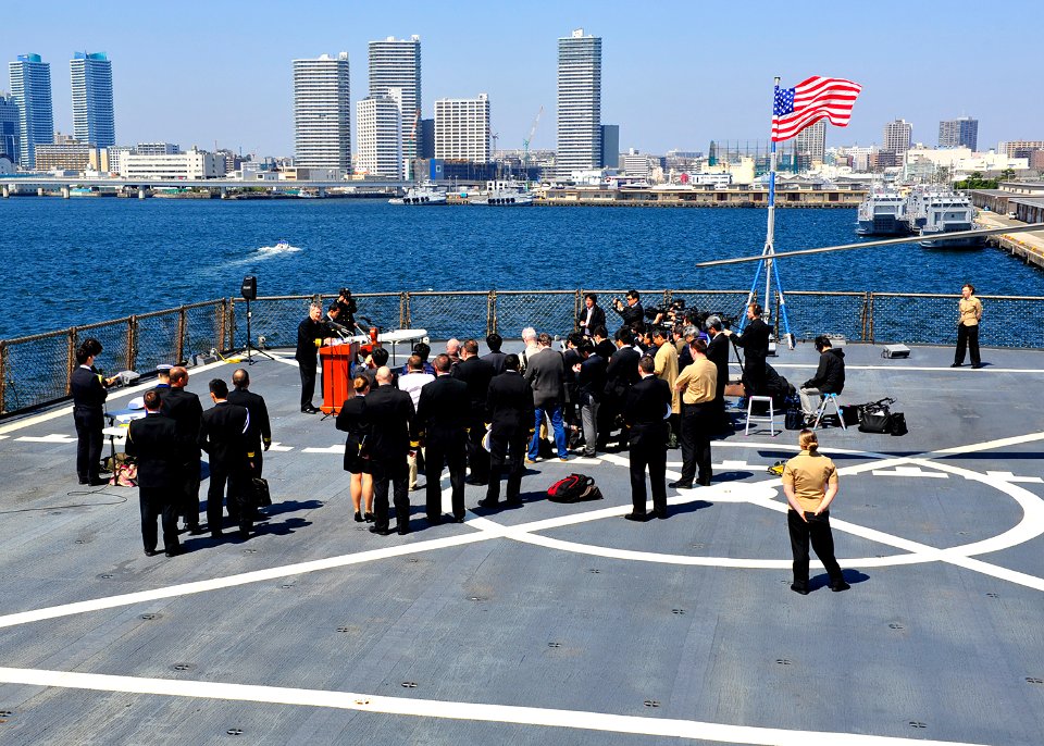 Press conference-media tour aboard USS Blue Ridge 150331-N-NT747-036