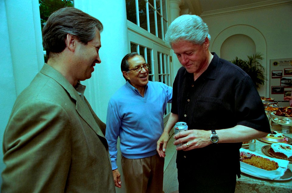 President William Jefferson Clinton at a movie screening outside the Family Theatre of the White House (24)
