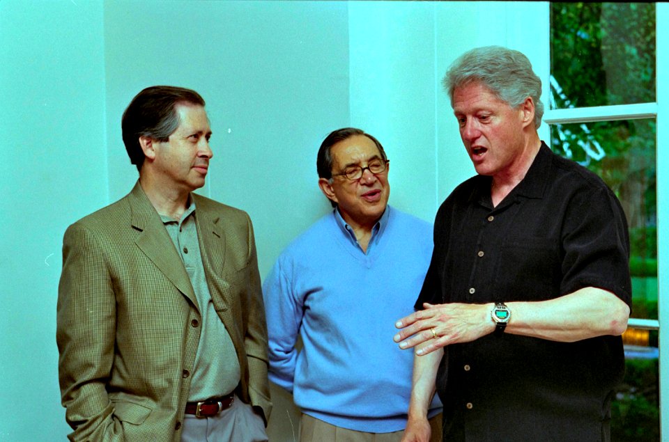 President William Jefferson Clinton at a movie screening outside the Family Theatre of the White House (28)
