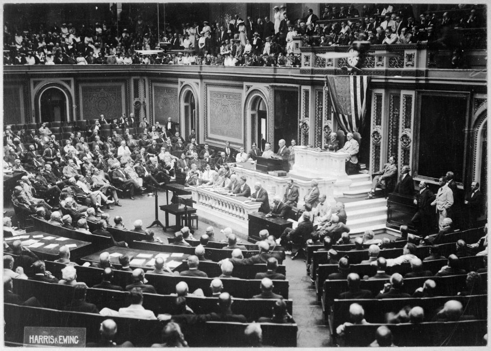 President Wilson before Congress, announcing the break in the official relations with Germany. Harris & Ewing., 02-0 - NARA - 533722