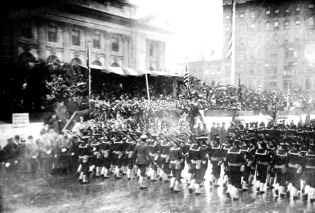 President Wilson reviewing U.S. Navy Atlantic Fleet, New York City, New York, 1915 (20013627830)