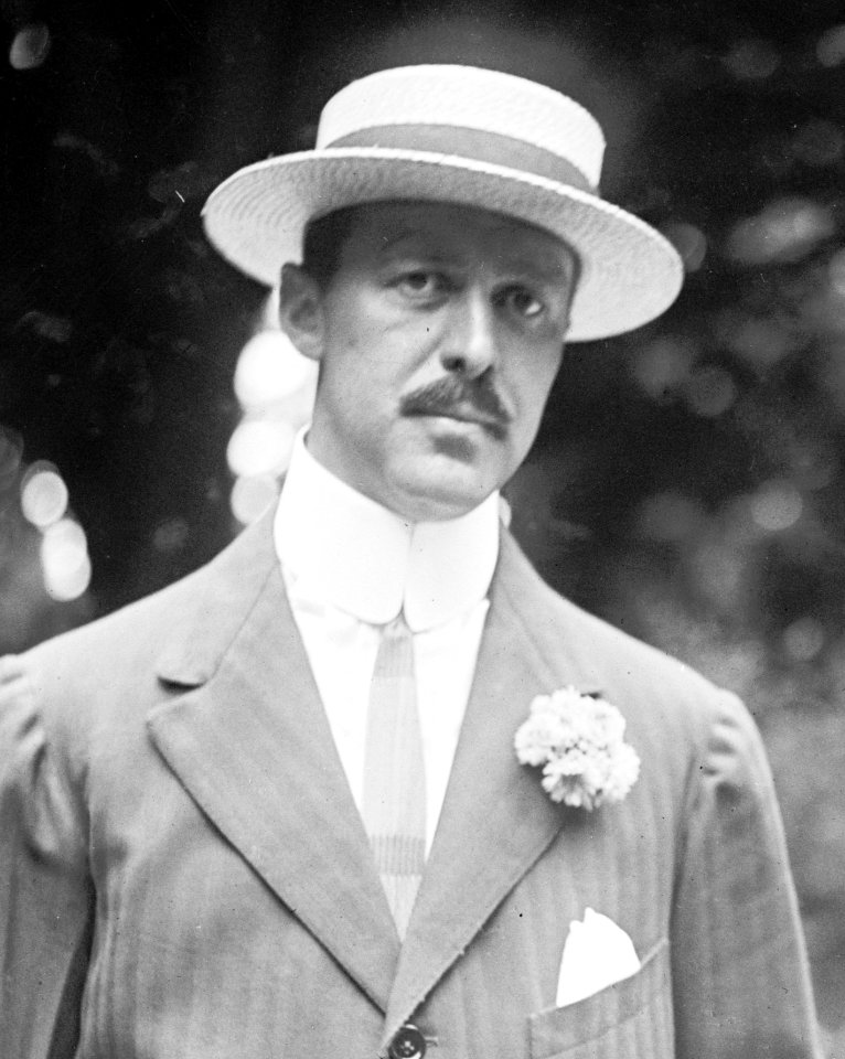 Preston Gibson LCCN2014687225 (cropped)