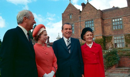 Prime Minister Edward Heath, Queen Elizabeth II, President Richard Nixon, and Pat Nixon at Chequers