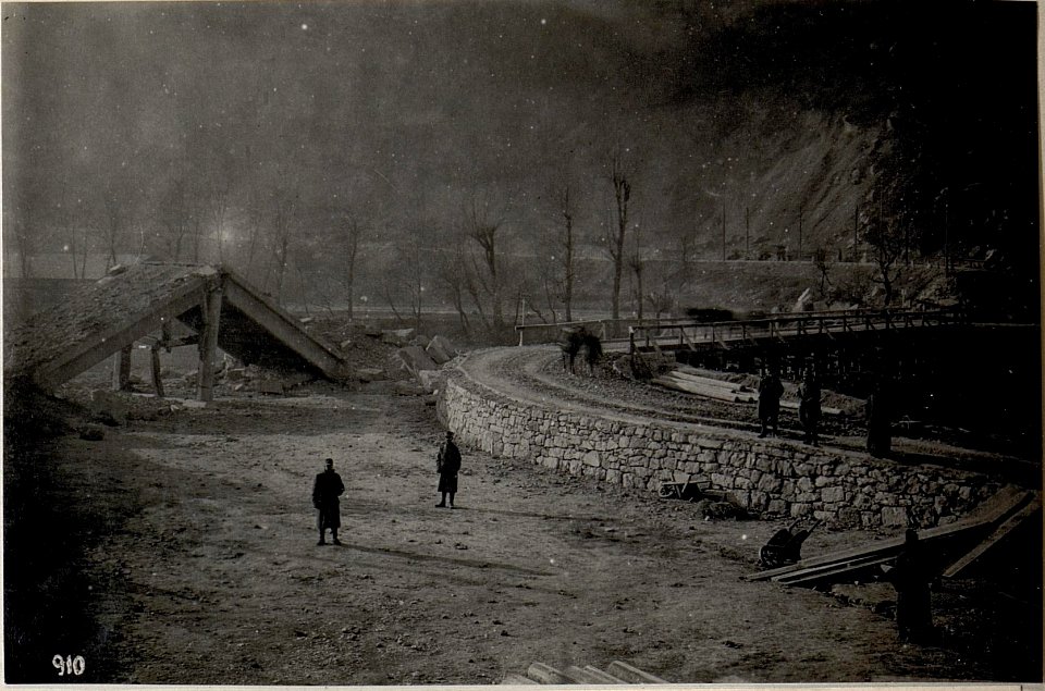 Primolano.Hergestellte Notbrücke. (BildID 15636715)