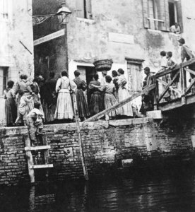 Primoli, Giuseppe - Brücke über einen Seitenarm des Giudecca (Zeno Fotografie)