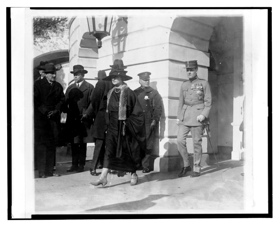 Prince and Princess Rebesco leaving the White House after being received by the President and Mrs. Harding today LCCN2003675574