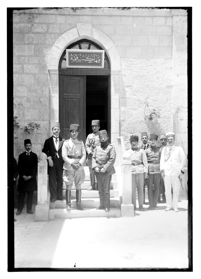 Prince Osman Fuad and Jamal (Cemal) Pasha at the Salahiyeh School, Jerusalem LOC matpc.11598