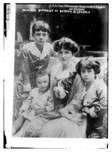 Princess Ruprecht of Bavaria & children LCCN2014687853