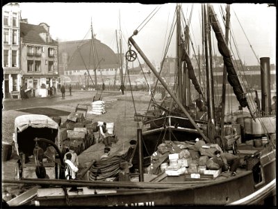 Prins Hendrikkade 99-100 (ged) (vrnl) Jacob Olie (max res)