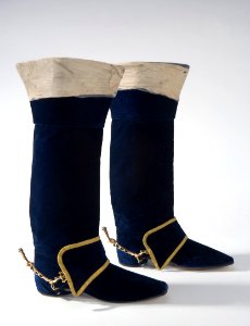 Prins Gustavs sammetsstövlar - Livrustkammaren - 66870