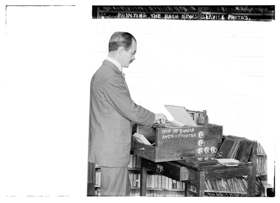 Printing the Bain News Service Photos LCCN2014690056