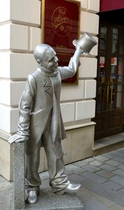 Historic center capital figure