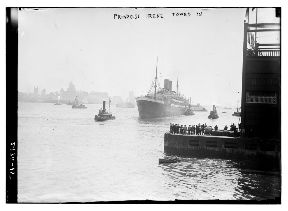 Prinzess Irene towed in LCCN2014689071
