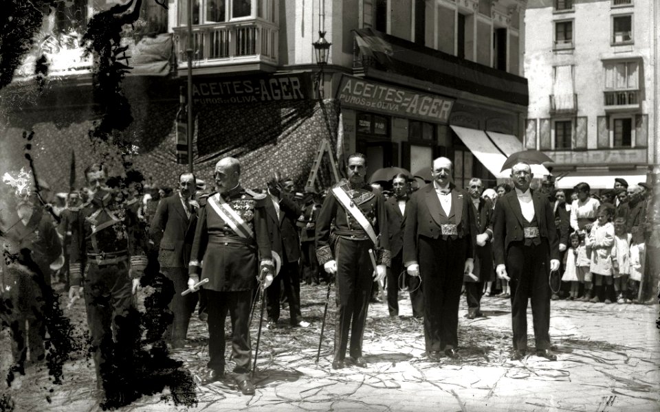 Procesión del Corpus Christi (2 de 7) - Fondo Car-Kutxa Fototeka