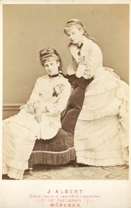 Prinzessinnen Luise und Elisabeth von Thurn und Taxis photo