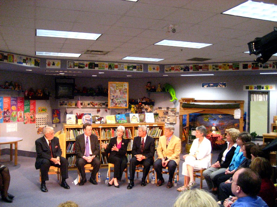 Principal Shipman, Mayor Kruzan, Secretary Sebelius, Congressman Hill, Superintendant Coopman (pictured from left to right), participate in a discussion with parents and teachers