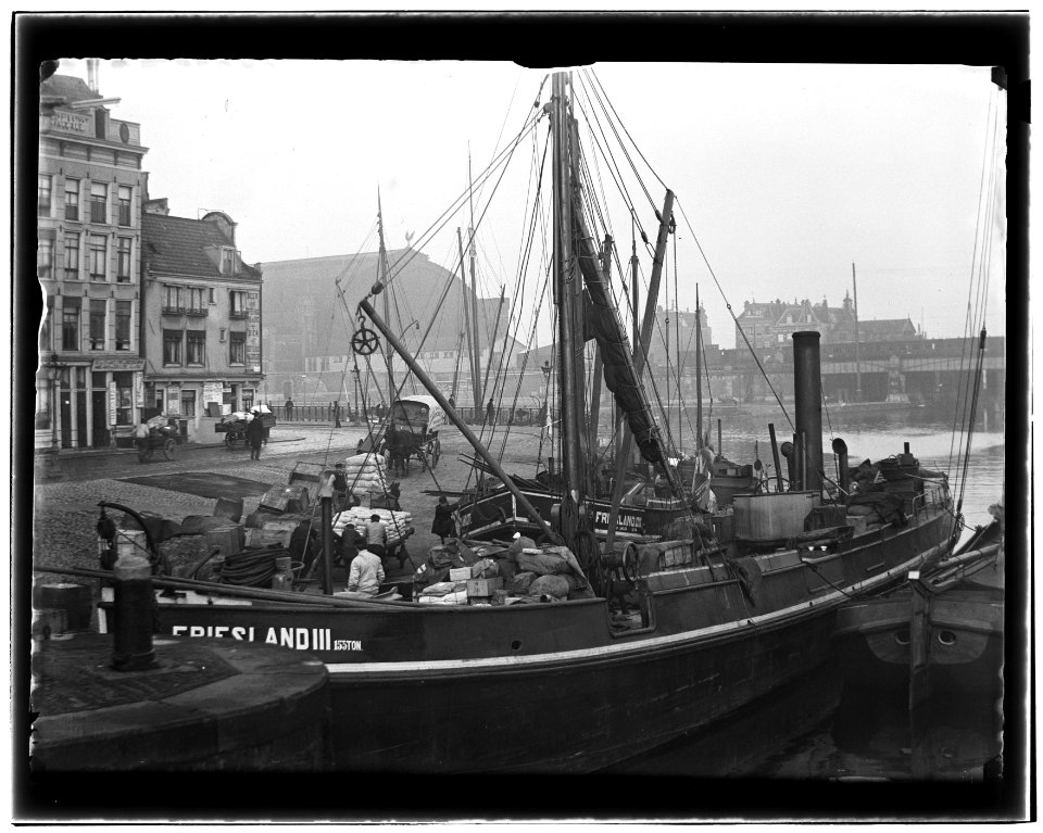 Prins Hendrikkade 99-100 (vrnl) Jacob Olie (max res)