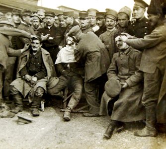 Prisoners of War being shaved, WWI (33052959856) photo