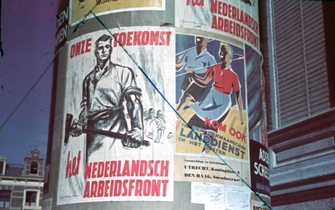 Propaganda affiches - Fotodienst der NSB - NIOD - 210945