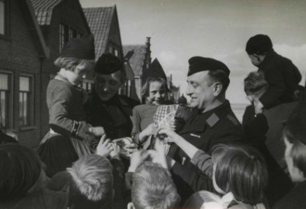 Propaganda Volendam - Fotodienst der NSB - NIOD - 211787