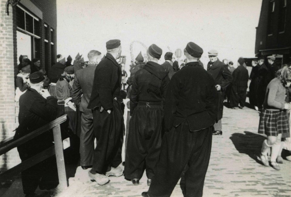 Propaganda Volendam - Fotodienst der NSB - NIOD - 211809