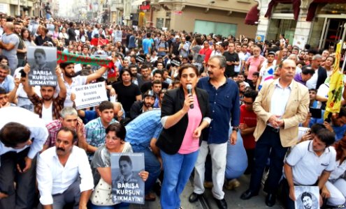Protests in Istanbul for prisoners MP's