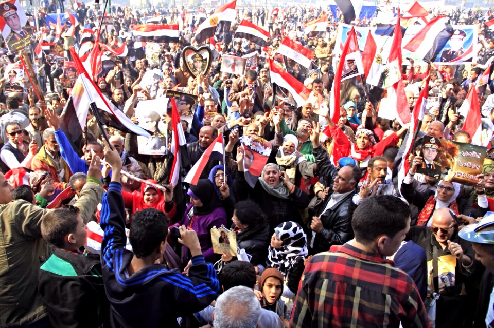 Pro-government crowds gather in Tahrir Square - Cairo - 25-Jan-2014