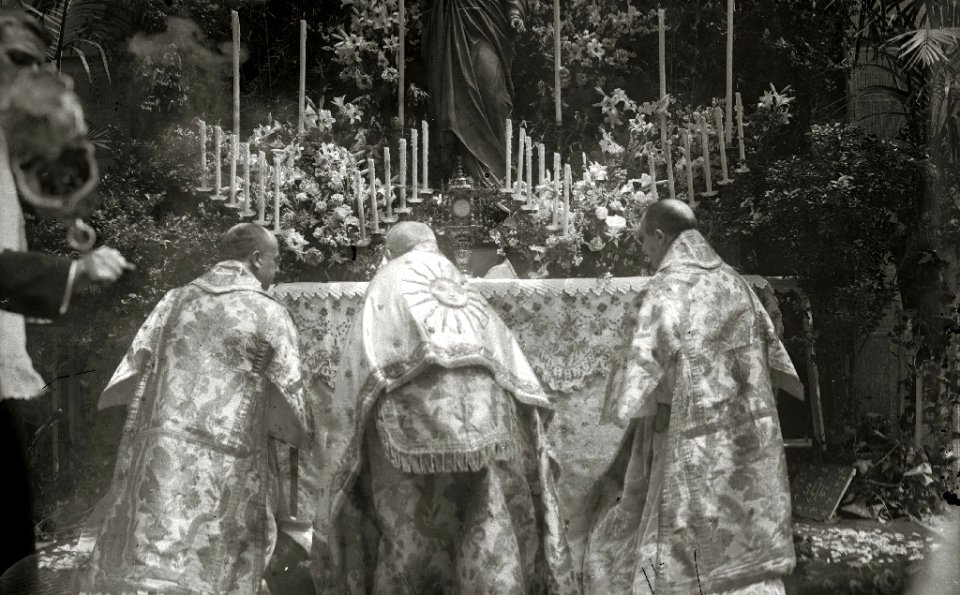 Procesión del Corpus Christi (5 de 7) - Fondo Car-Kutxa Fototeka