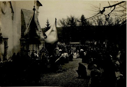 Prozession bei der Auferstehung, Ostern 1916 in Podhajce. (BildID 15521791)