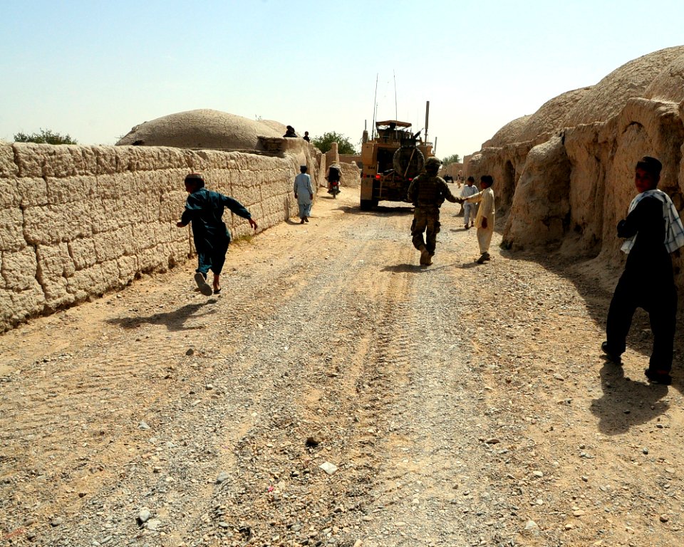 PRT Farah patrol to Dizak Village 120912-N-II659-1105