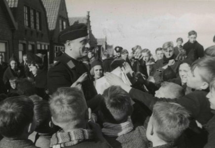 Propaganda Volendam - Fotodienst der NSB - NIOD - 211788