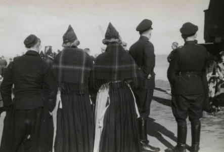Propaganda Volendam - Fotodienst der NSB - NIOD - 211807