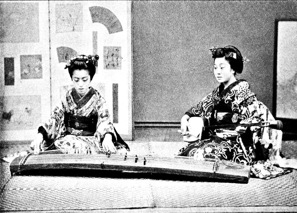 PSM V43 D018 Singing girls playing on the koto and samisen