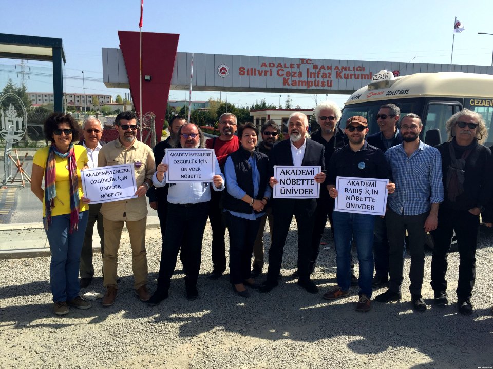Protest for the arrested academics (1)