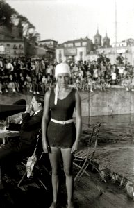 Prueba de natación en el puerto de San Sebastián (9 de 17) - Fondo Car-Kutxa Fototeka