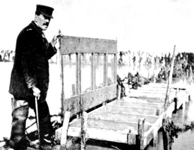 PSM V44 D024 Cases for rearing seed oysters at cancale france