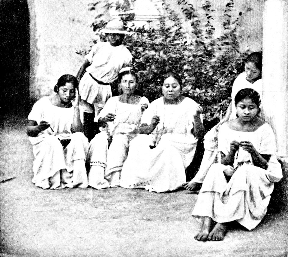 PSM V44 D684 Indian women spinning