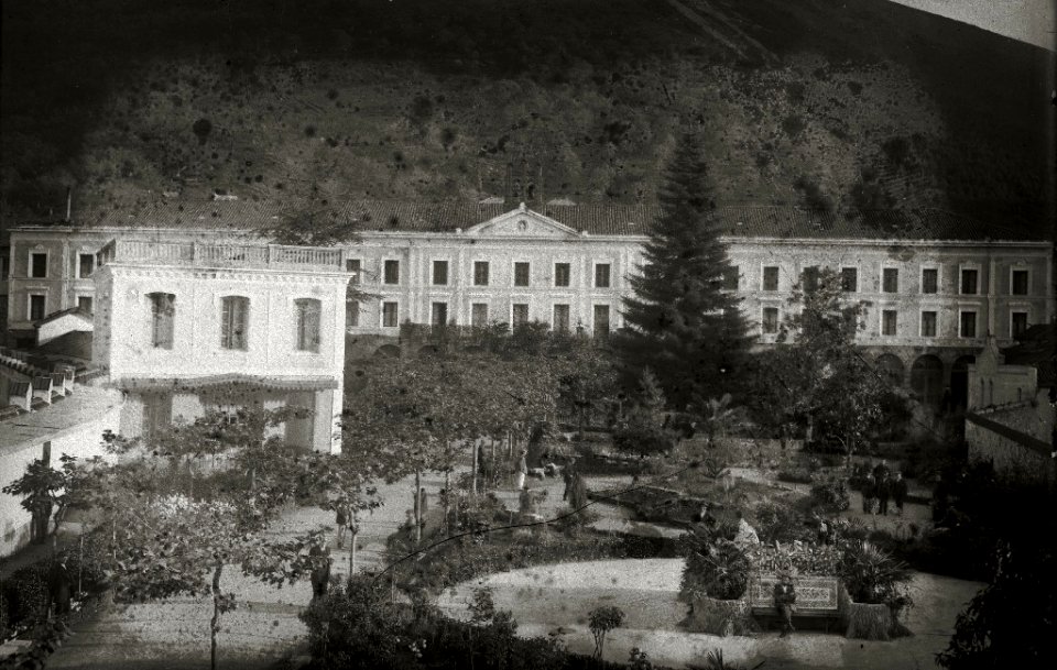 Psiquiatrico de Santa Águeda en Arrasate-Mondragón (1 de 3) - Fondo Car-Kutxa Fototeka