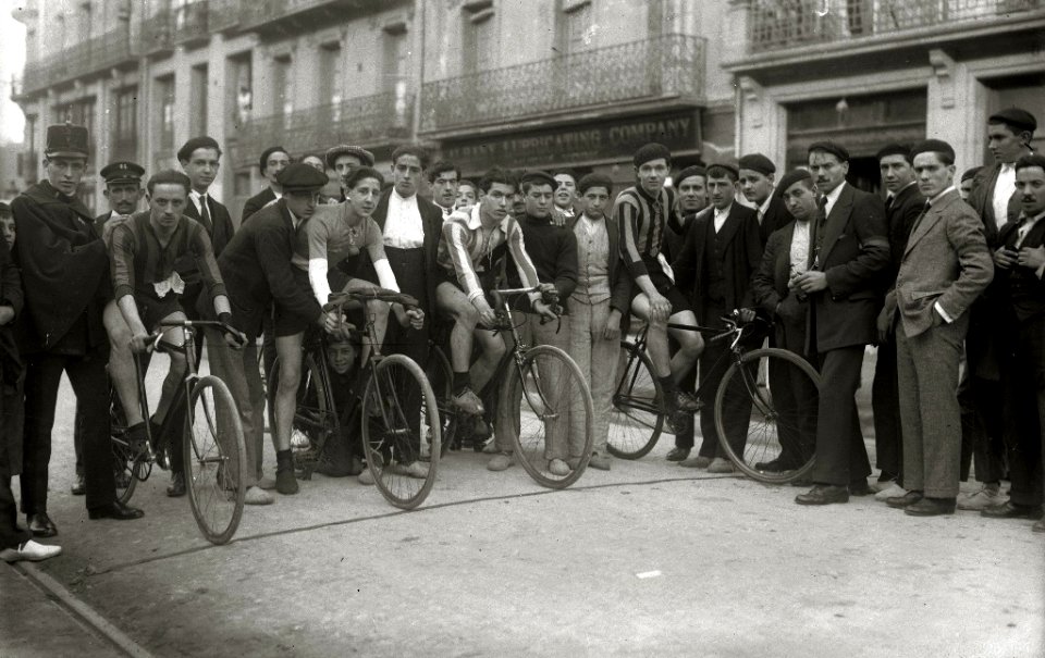 Prueba ciclista (1 de 2) - Fondo Car-Kutxa Fototeka