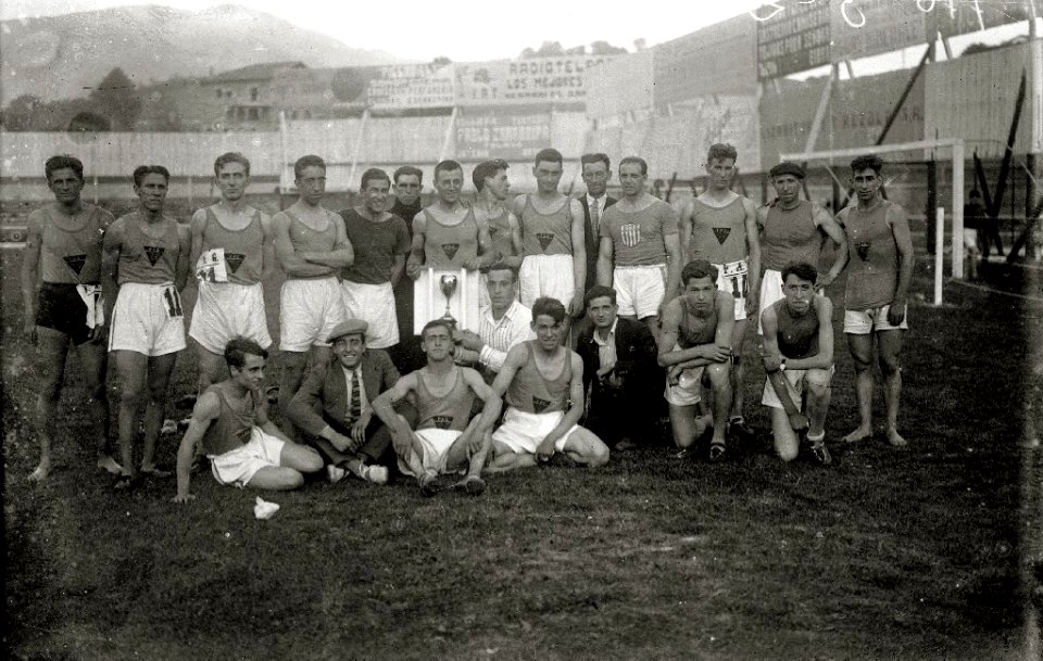 Pruebas atléticas en el campo de Berazubi en Tolosa (4 de 13) - Fondo Car-Kutxa Fototeka