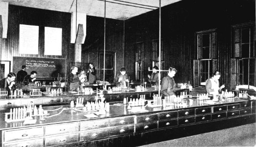 PSM V43 D075 Chemical laboratory